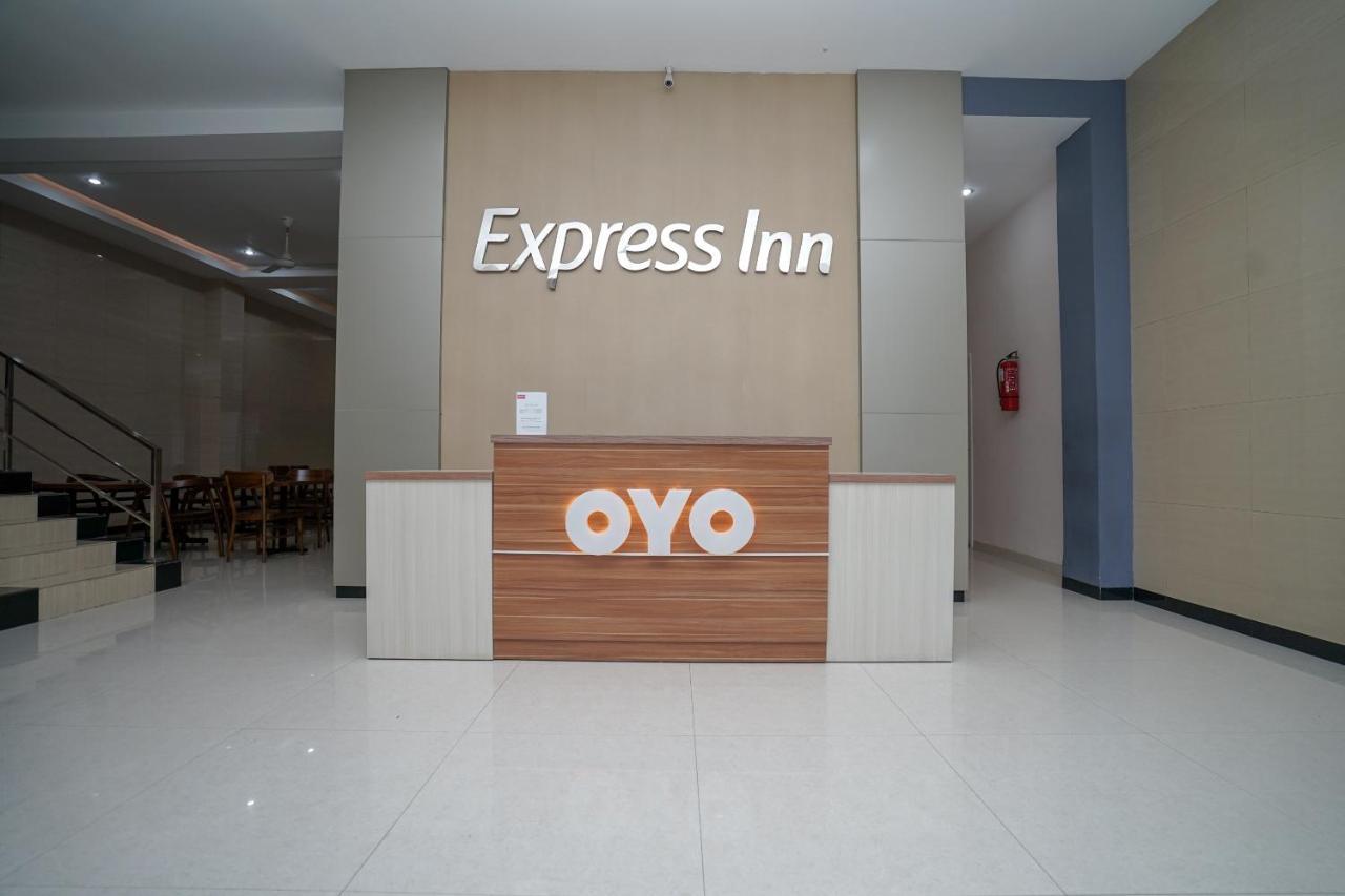 Oyo 616 Express Inn ปาเลมบัง ภายนอก รูปภาพ
