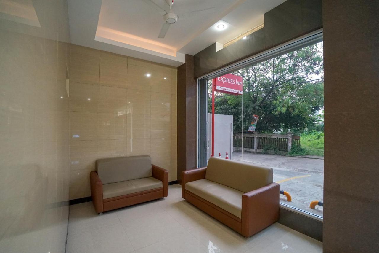 Oyo 616 Express Inn ปาเลมบัง ภายนอก รูปภาพ