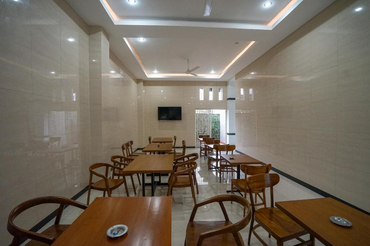 Oyo 616 Express Inn ปาเลมบัง ภายนอก รูปภาพ